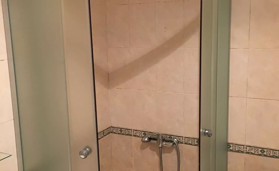 Номер с террасой шестиместный. Эллинг "Селена". Отрадное