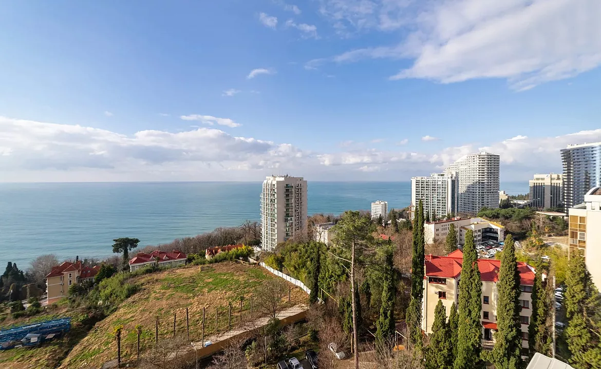 ЖК Атаман с витражными окнами и видом на море. Квартира в многоквартирном доме Deluxe apartment ЖК Атаман с видом на море. Сочи