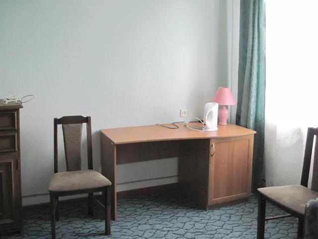 Семейный 3-х комнатный. Гостиница «Ейск» категории - "Без звезд". Ейск