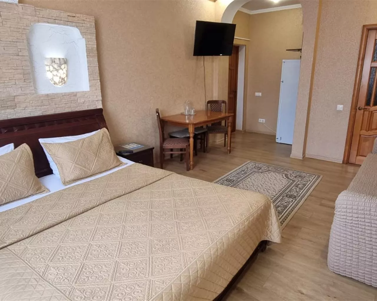 . Гостевой дом Золотая миля. Сочи