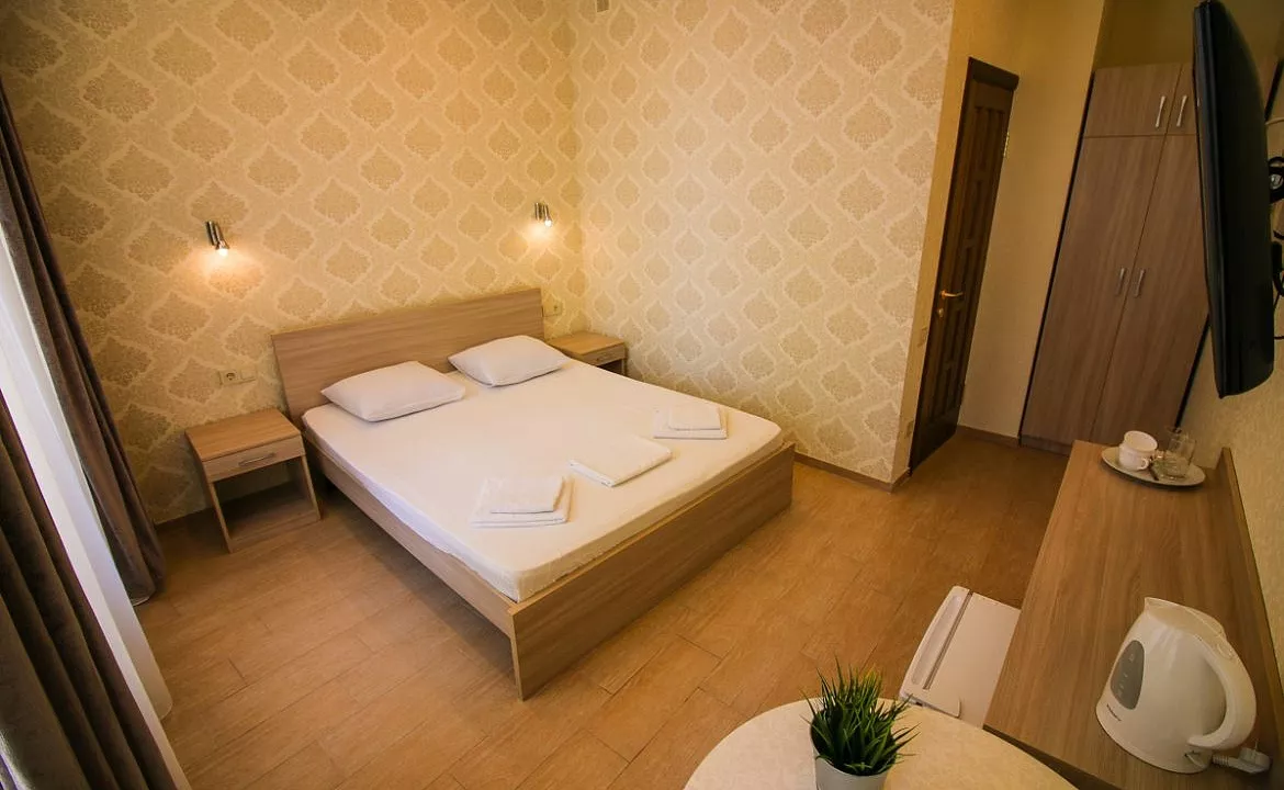 Полулюкс. Гостевой дом Анлемари. Ялта