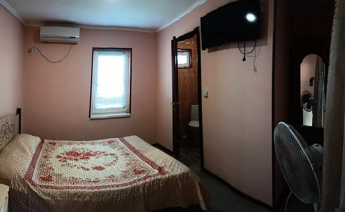 2-х., 3-х, 4-х.местные. Частный сектор "Приморская 25а". Кучугуры