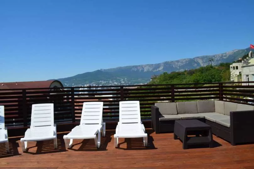 . Гостевой дом "Визит". Ялта