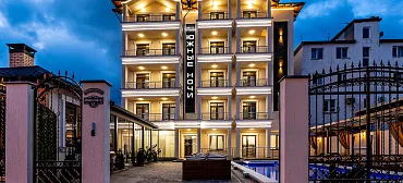 Отель «Южные Ночи»