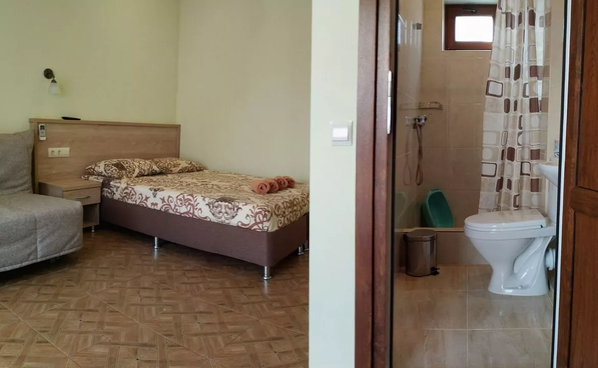 4х местный с удобствами. Частный сектор Гостевой дом "Leto". Кабардинка