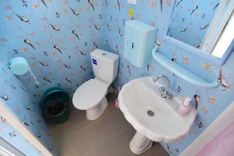 2-х комнатная квартира. Гостевой дом «Квартирки у моря» (кухня в номере). Вардане