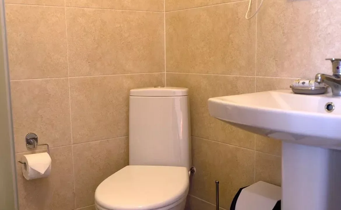 4-х местный номер с балконом Завтрак включен. База отдыха "Скурча". Сухум