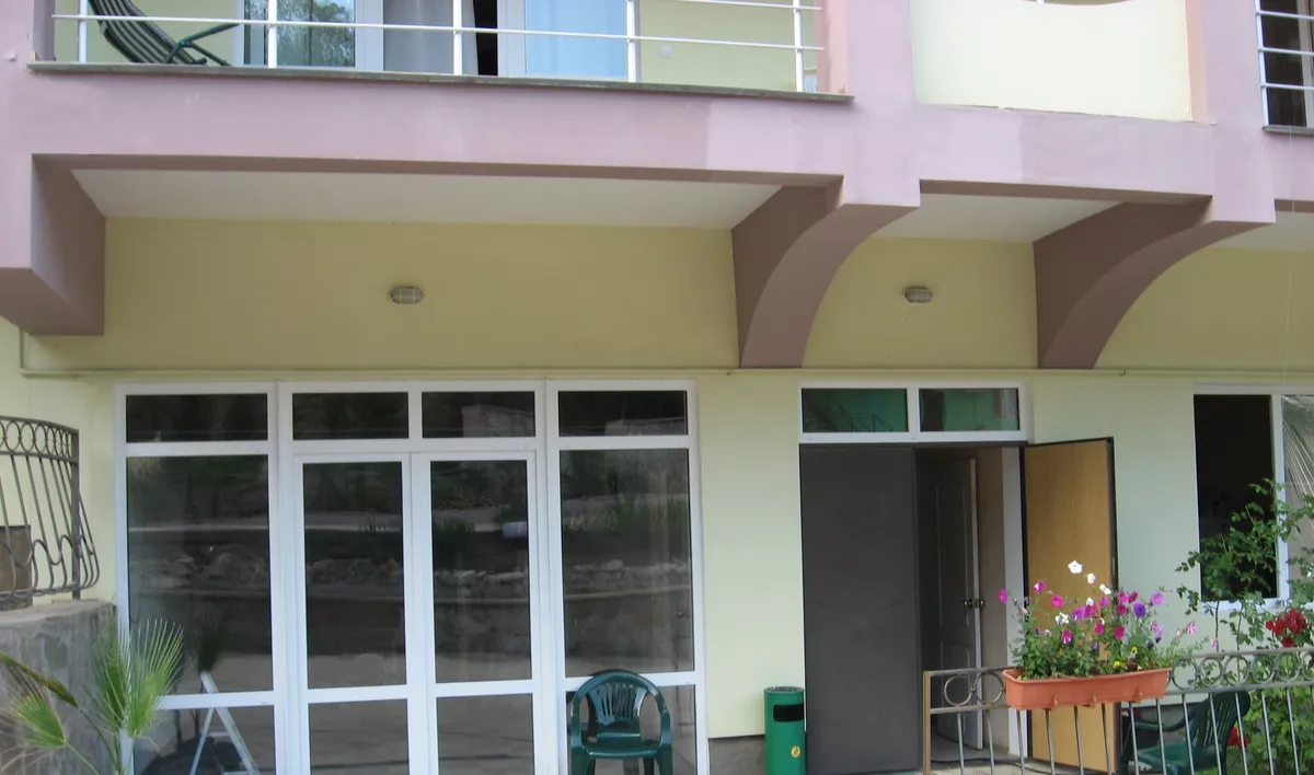 . Отель «Ра-Дуга». Партенит