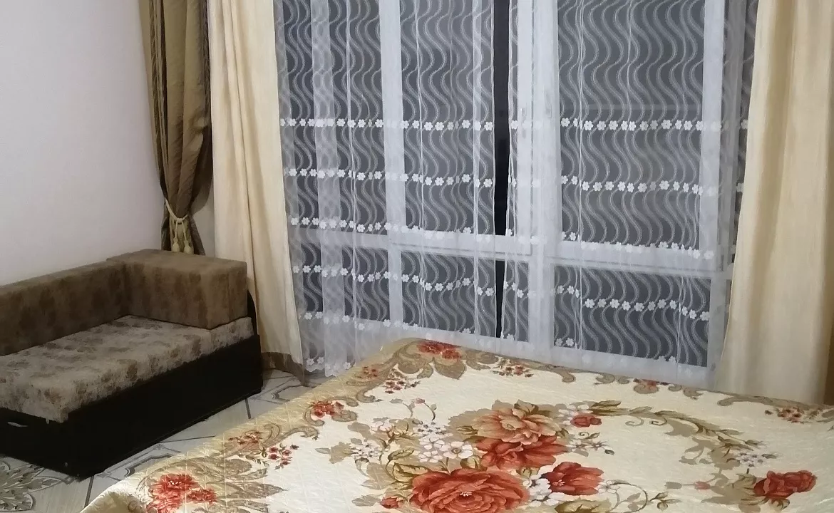 Трёхместный номер на 4-м этаже. Гостевой дом "РОМАНТИКА". Лазаревское