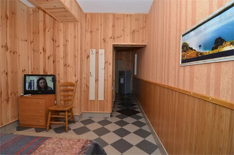 2-комнатный с кухней. Мини-отель "Домик со слоном". Рыбачье 2-комнатный с кухней. Мини-отель "Домик со слоном". Рыбачье