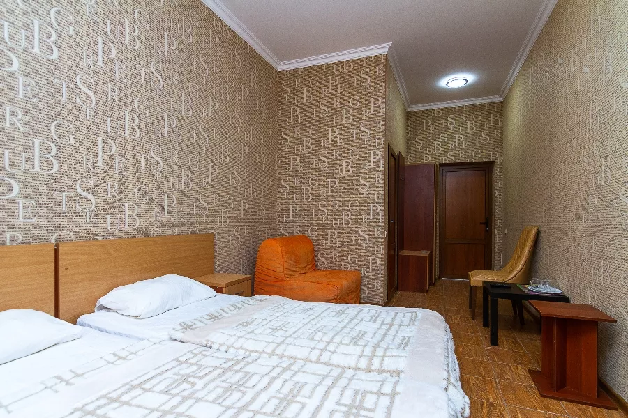 Стандарт трехместный. Гостиничный комплекс "Анжелика-Альбатрос". Лоо