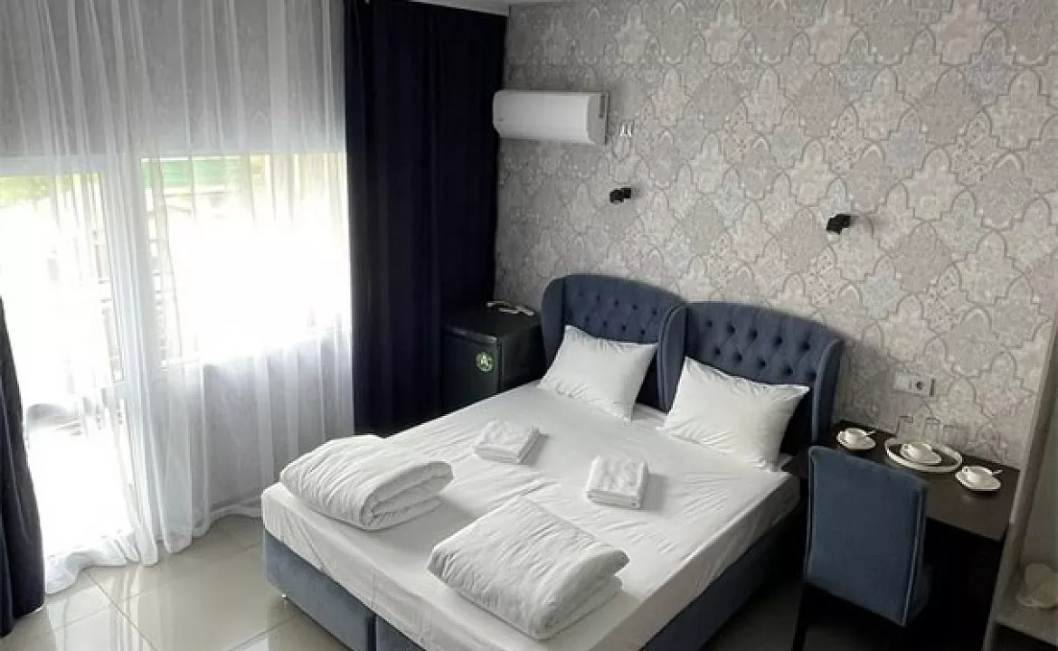 Комфорт семейный с балконом. Отель "Адмирал" . Лазаревское