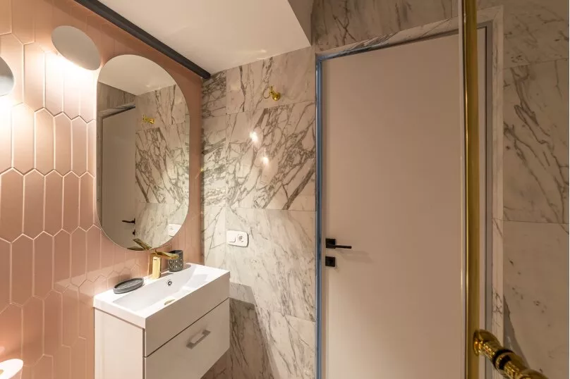 Стандартные апартаменты. Квартира в многоквартирном доме Апартаменты ЖК «Красная площадь». Сочи