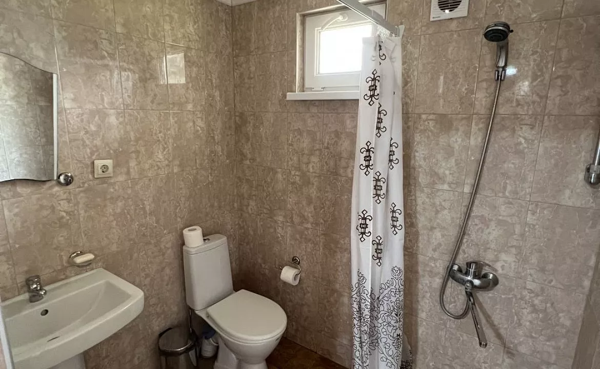 Домик с двумя спальнями и кухней. База отдыха "Скурча". Сухум