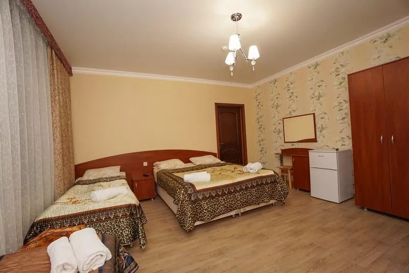 Стандарт 3-х местный. Отель "Малахит". Адлер Стандарт 3-х местный. Отель "Малахит". Адлер