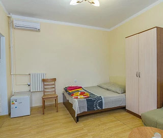 Трехместная комната с удобствами. Частный сектор Жилье у моря. 