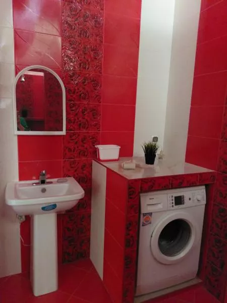 . Квартира в многоквартирном доме Сдам посуточно с отчётными документами  и ОНЛАЙН  Кассовыми  чеками. Новороссийск