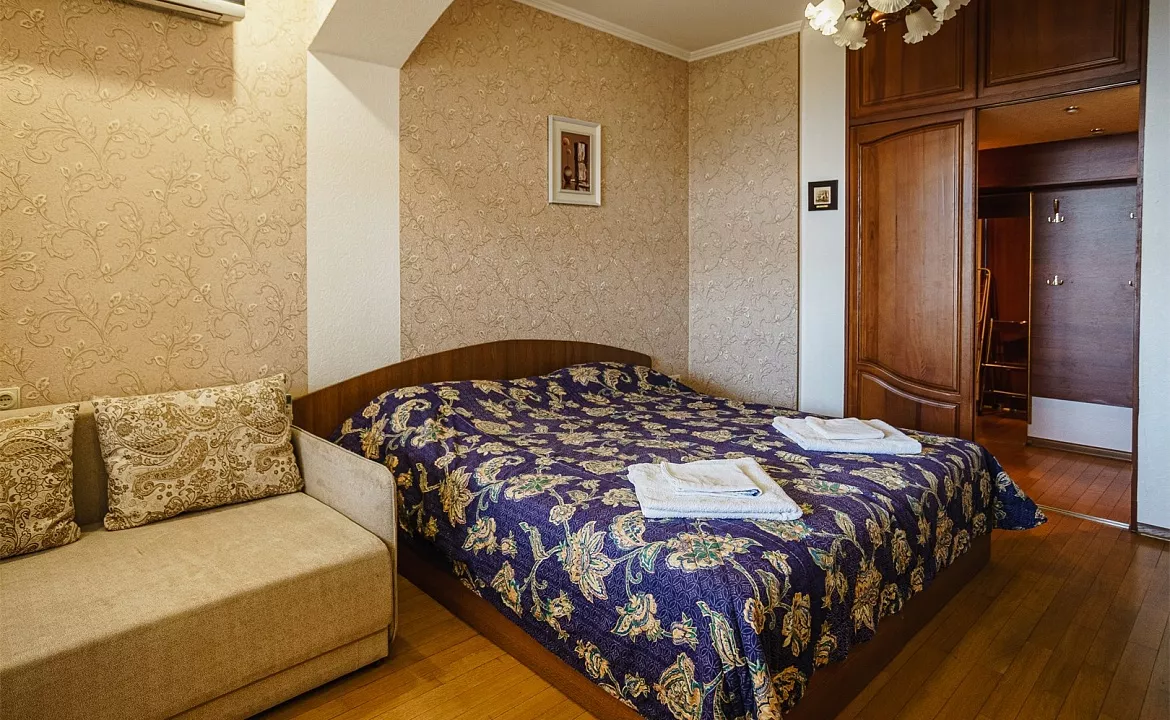 Апартаменты однокомнатные с большим гардеробом 10. Гостевой дом Лиана. Ливадия