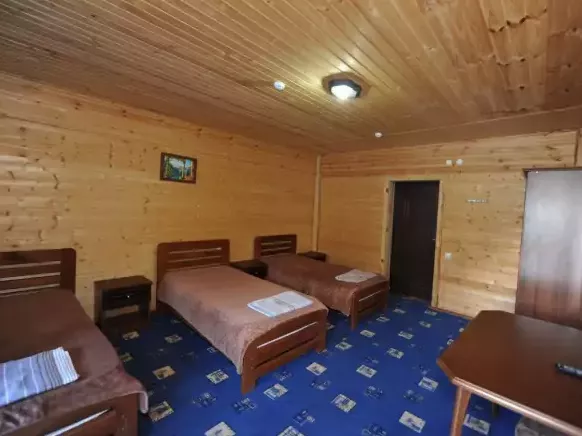 Стандарт трехместный. Новый корпус. Гостиничный комплекс «Таулу». Домбай-гостиницы