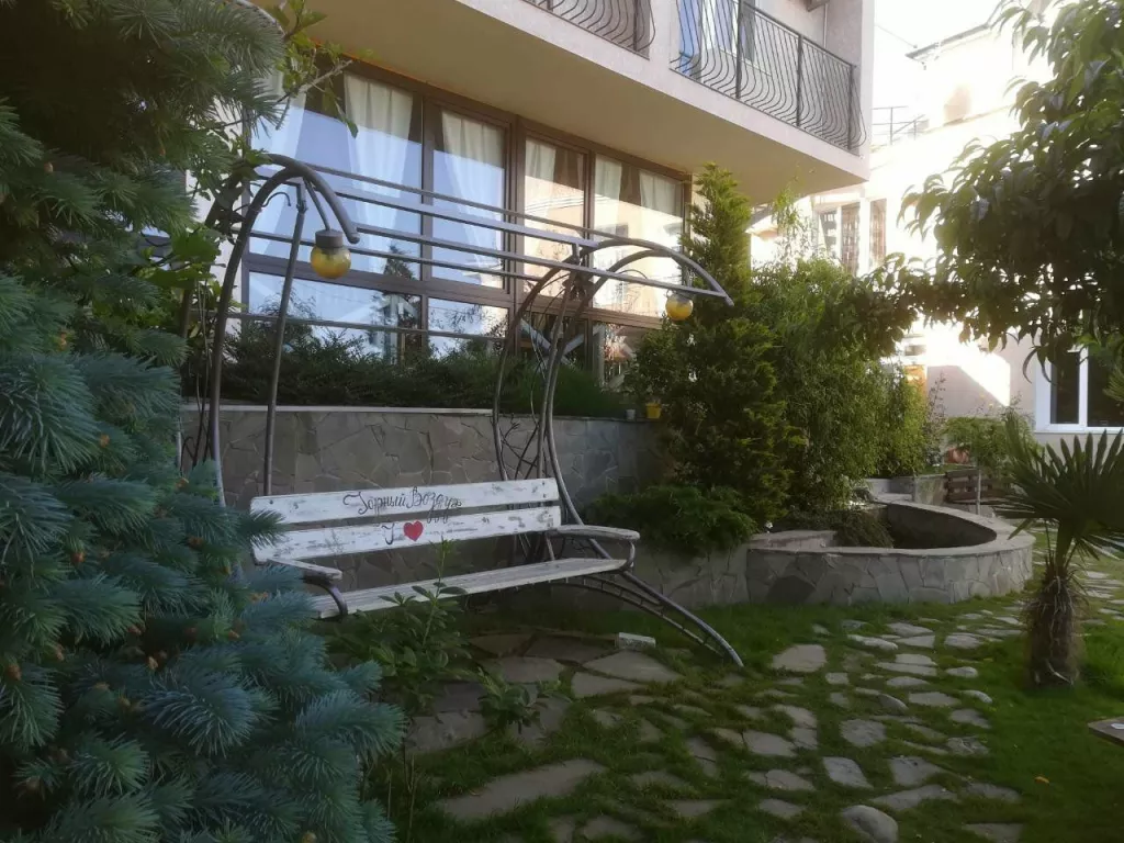 . Гостевой дом Горный воздух. Ялта