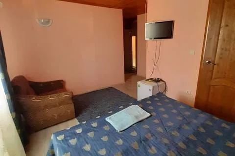 3-х местный номер Комфорт. Гостевой дом "На Морской". Архипо-Осиповка 3-х местный номер Комфорт. Гостевой дом "На Морской". Архипо-Осиповка