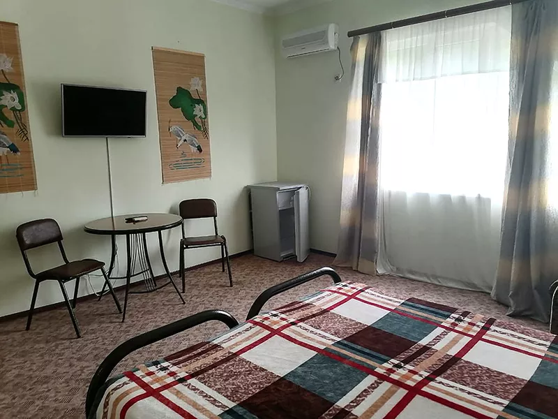 Стандарт Трехместный. Гостевой дом "Нэста". Небуг