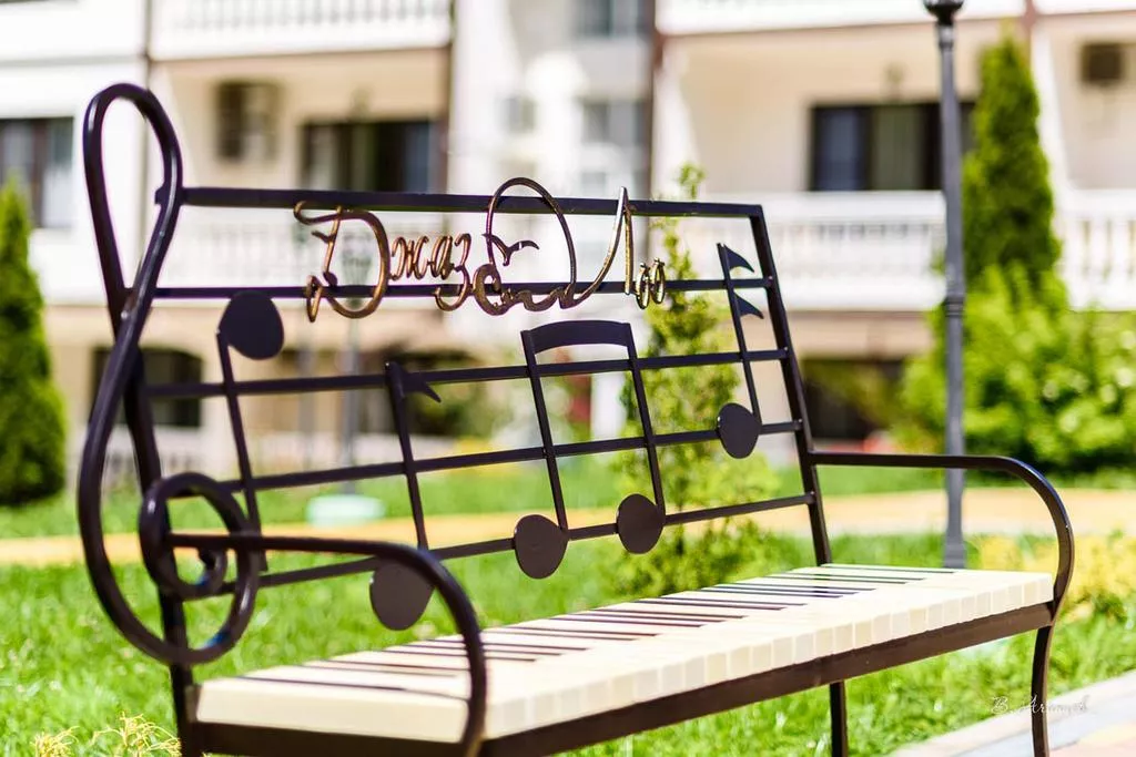 . Отель "Джаз Лоо" парк-отель. Лоо