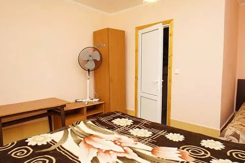 Трёхместный номер  Трёхместный номер