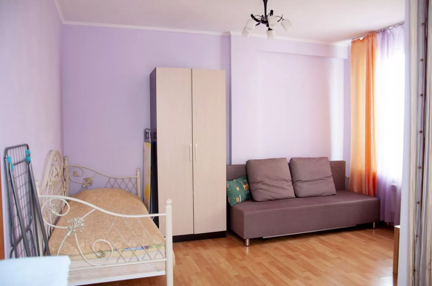 . Квартира в многоквартирном доме Квартира у моря 8 Марта, 13/1. Адлер