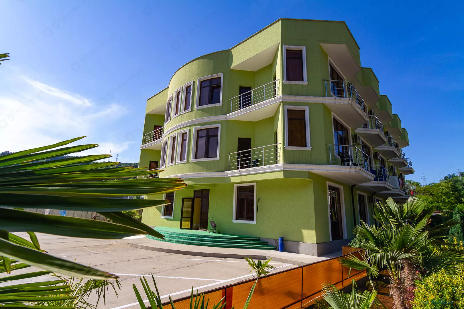 . Гостиница "Жемчужина Ямала". Лоо