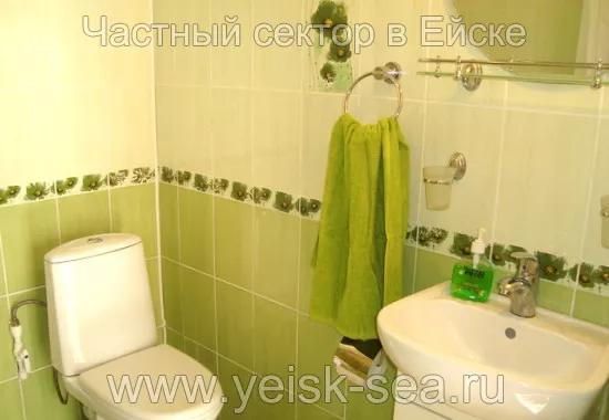 Отдельный дом на 4 человека. Гостевой дом на Кропоткина 39. Ейск