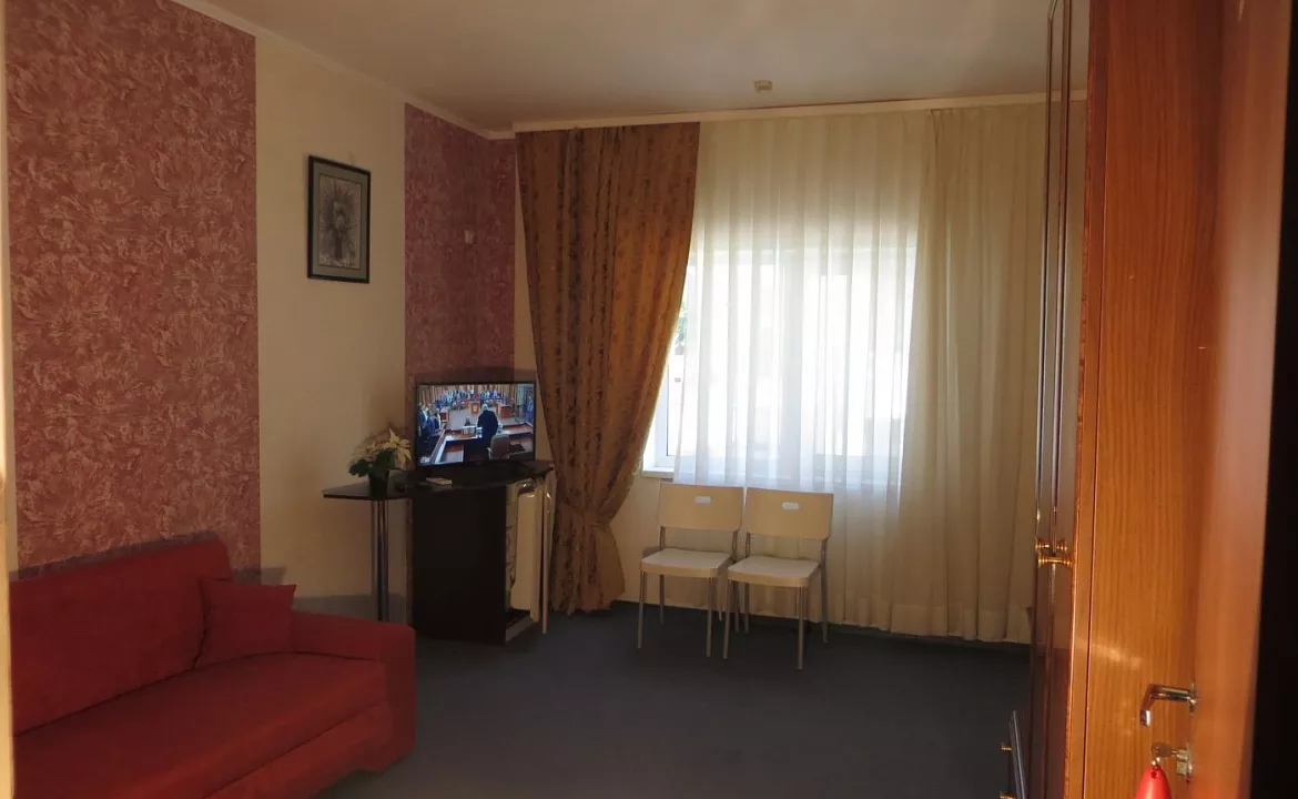 Люкс. Гостиница "Парадиз". Ольгинка