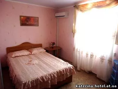 2-х комнатные номера с кондиционером и видом на море. Мини-отель "КАТЕРИНА". Саки