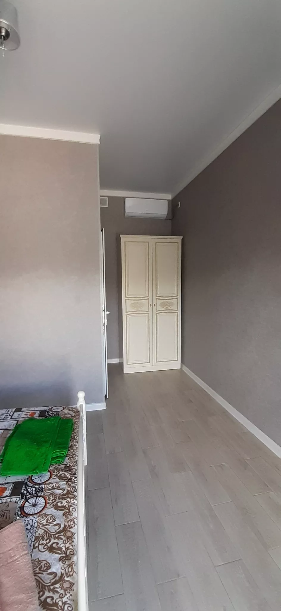 . Гостевой дом Paris . Пицунда