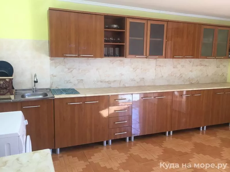 . Гостевой дом ВИКТОРИ. Кучугуры