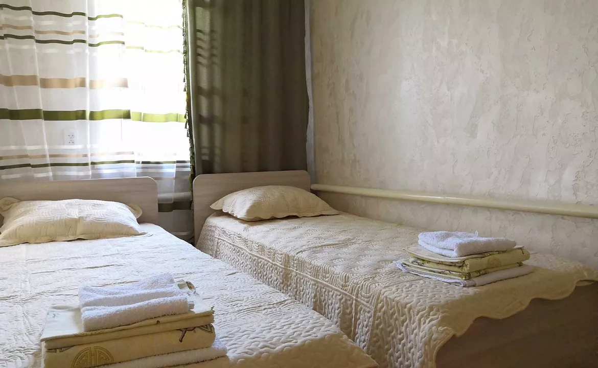 Дом из 4-х комнат. Гостевой дом Dolce Vita (Дольче Вита). Лазаревское