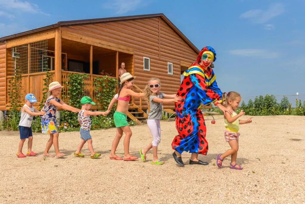 . База отдыха "Мадагаскар". Должанская