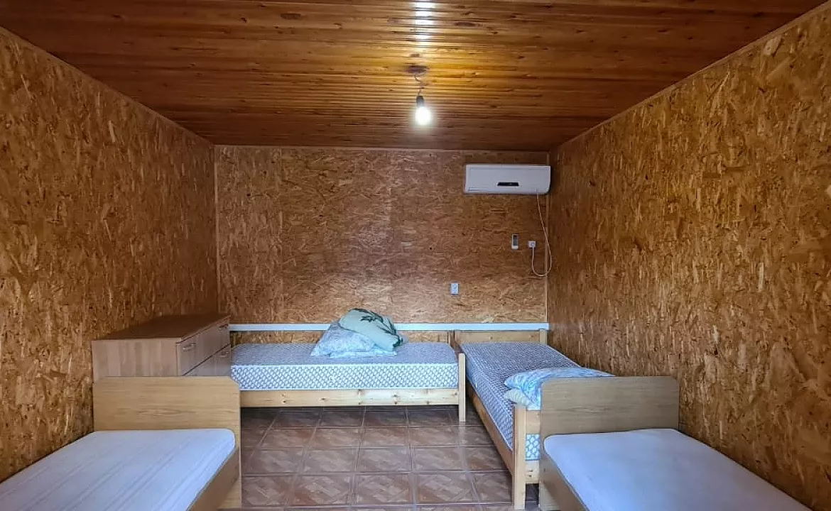 эконом 4-х местный. Частный сектор Спартак. Голубицкая