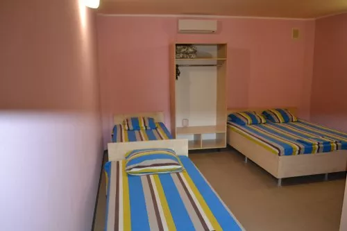 2-5-ти местный Люкс с кухней. Гостевой дом Все номера - в виде квартир. Солнечногорское