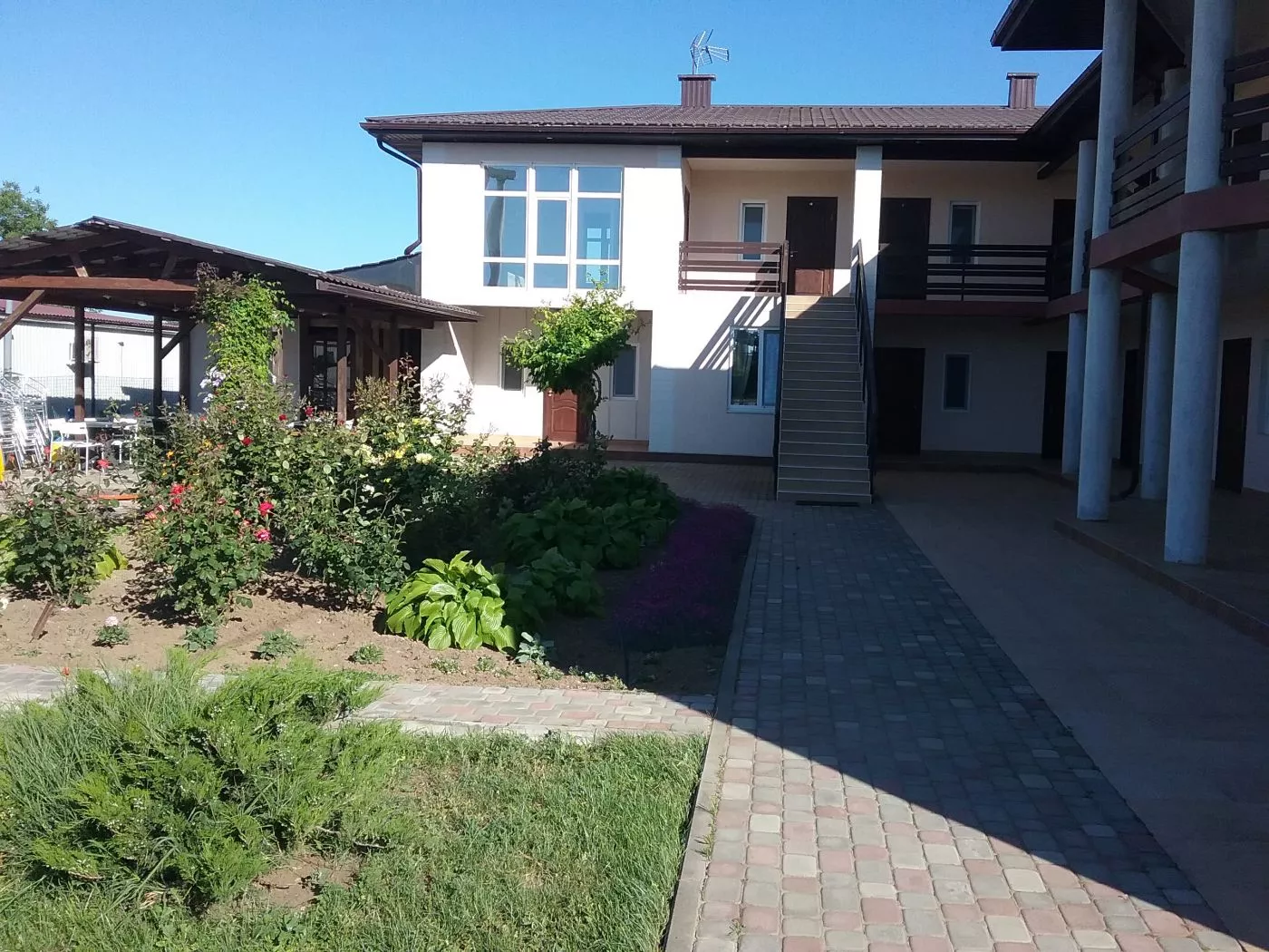 . Гостевой дом "Холидей". Кучугуры