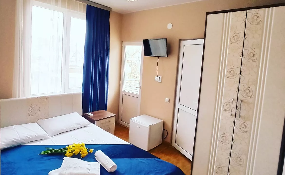 Двухместный номер с балконом. Гостевой дом ГалоПогосы. Лоо