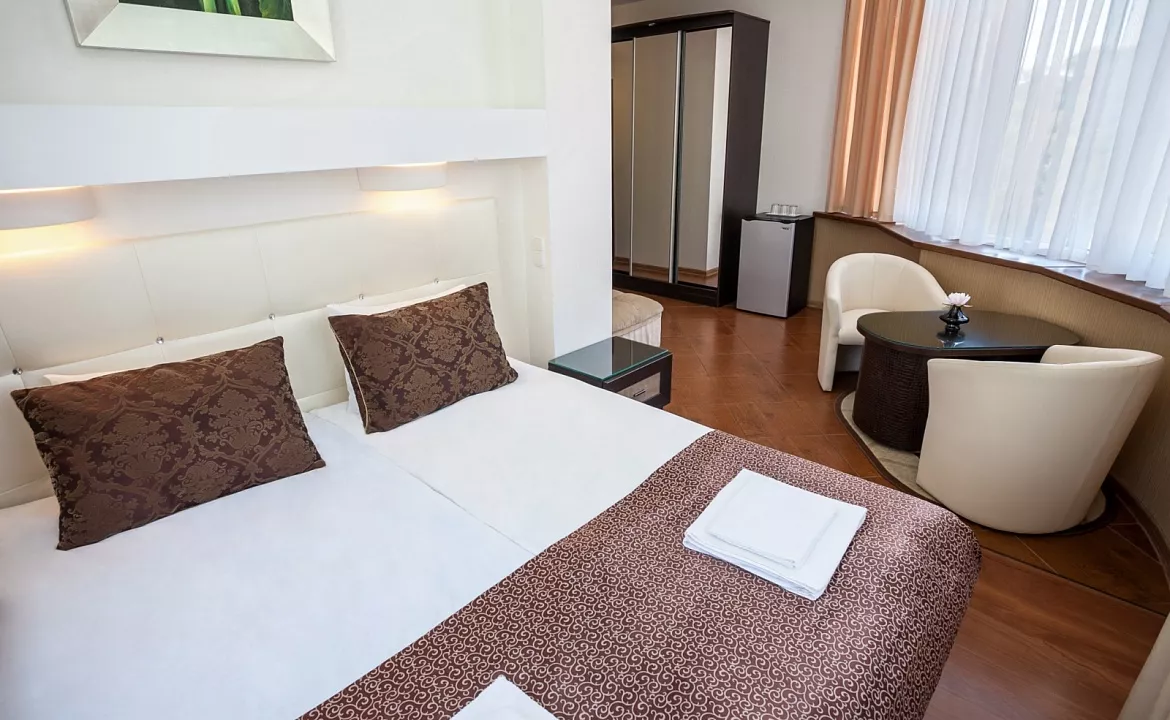 3-х местный стандарт. Отель "Гранд Флер". Форос