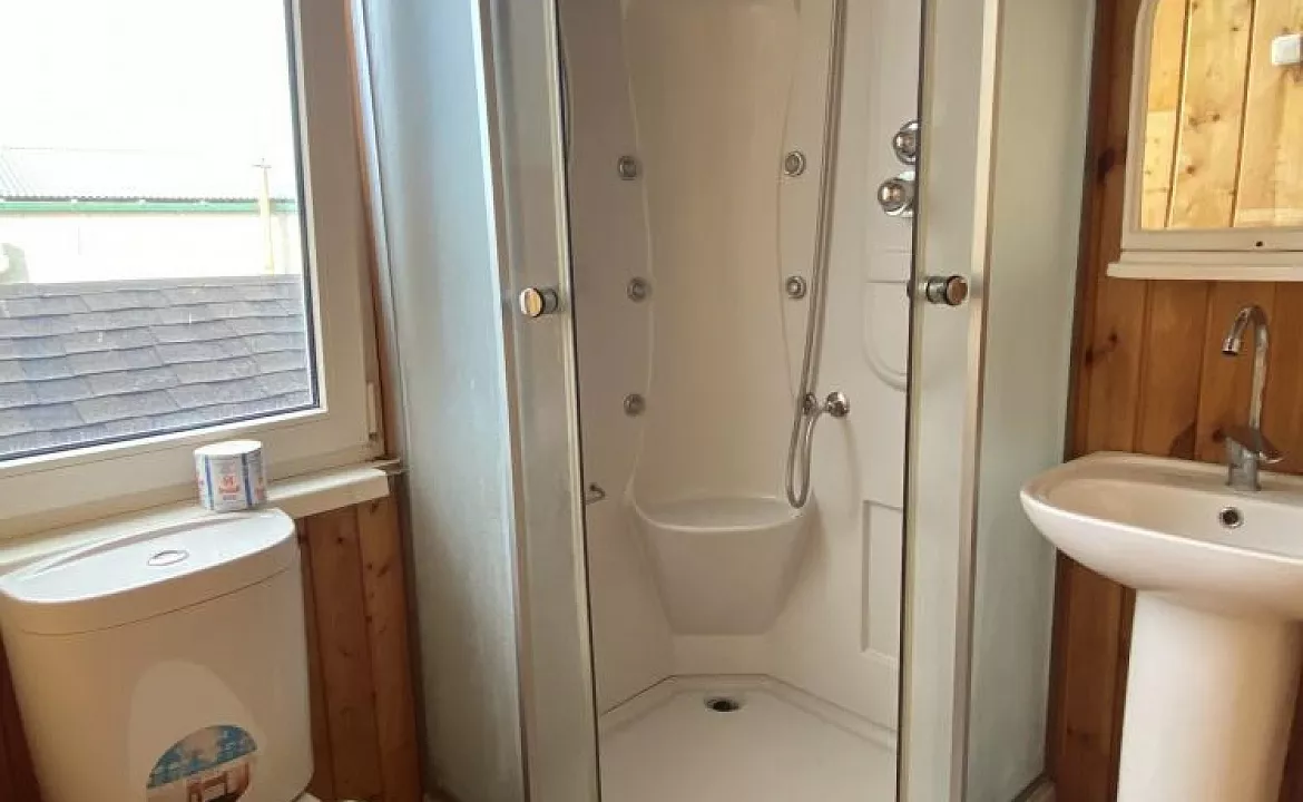 3-Местный номер стандарт. Гостевой дом "Ролан". Новый Афон