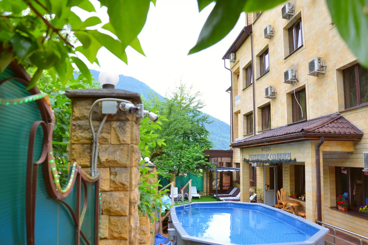 . Отель «РП Утомленные Солнцем». Красная Поляна