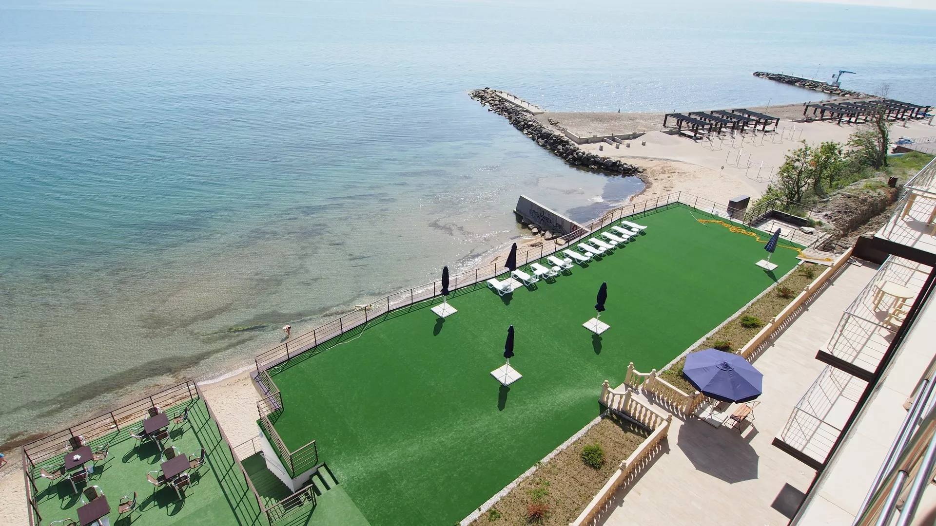 . Гостинично-ресторанный комплекс «Golden hills». Лермонтово