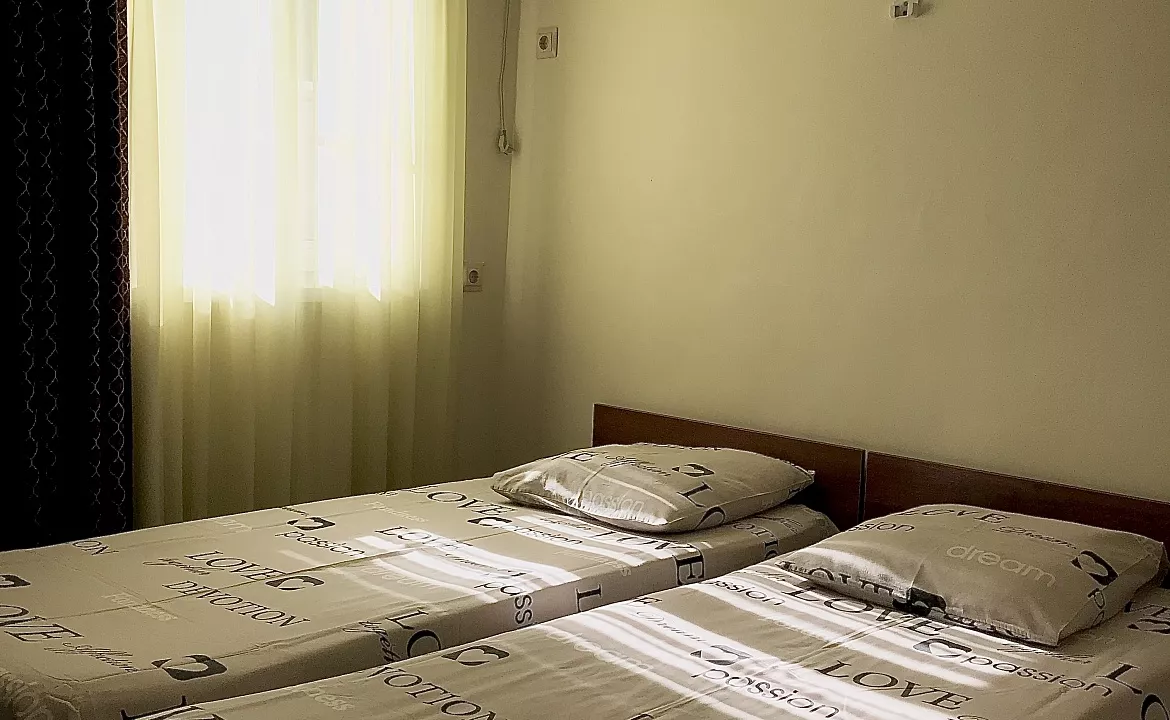 Люкс №2 двухместный. Гостевой дом "Оазис". Сухум