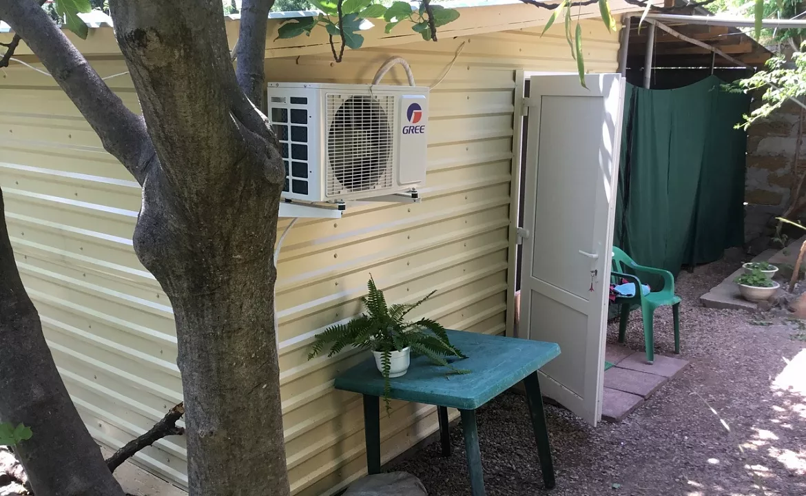 Номер для 4-5 человек. Гостевой дом «Лазурное». Лазурное