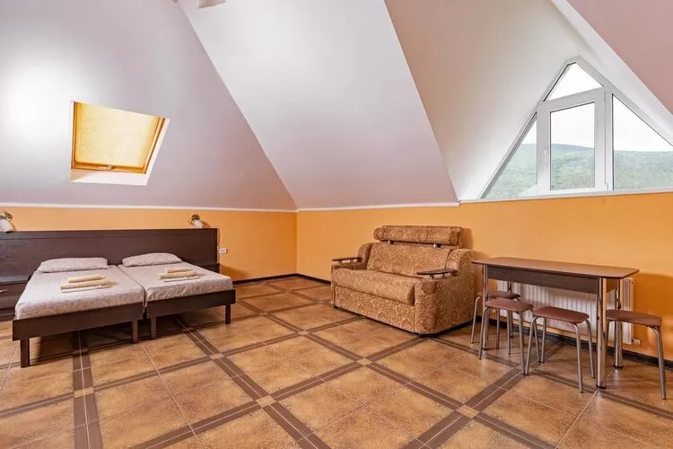 Семейный без балкона. Гостевой дом АНИКСИ. Кабардинка