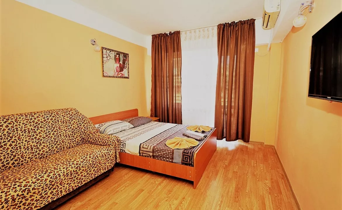 3-х местный номер стандарт. Гостевой дом "Лазурит". Лазаревское