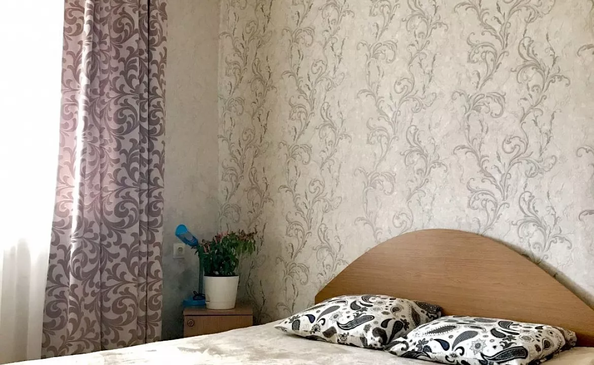 Люкс 2-х местный (2допместа) №6. Гостевой дом "Оазис". Сухум